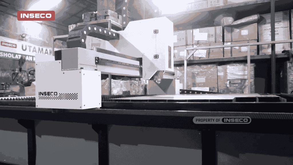 Mesin CNC Laser Cutting Plat Besi Inseco terbaru di showroom Bau Bau, mampu potong plat hingga 20mm dengan presisi tinggi
